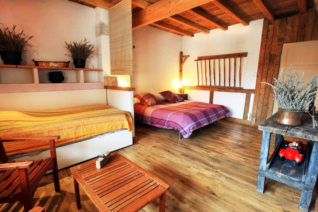La Ferme Modele Hotel Châtillon-la-Palud Quarto foto